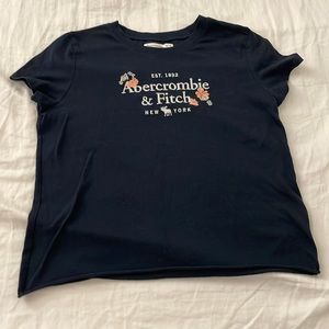 Abercrombie and fitch t-shirt. Suitable for ages 13-14.